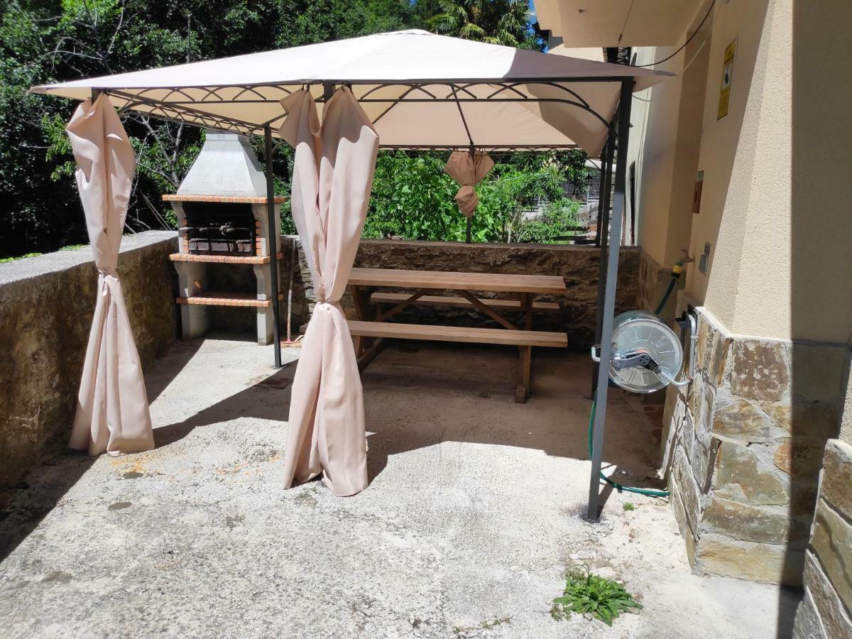 Apartamentos El Rincon De Limes 칸가스 델 나르세아 외부 사진